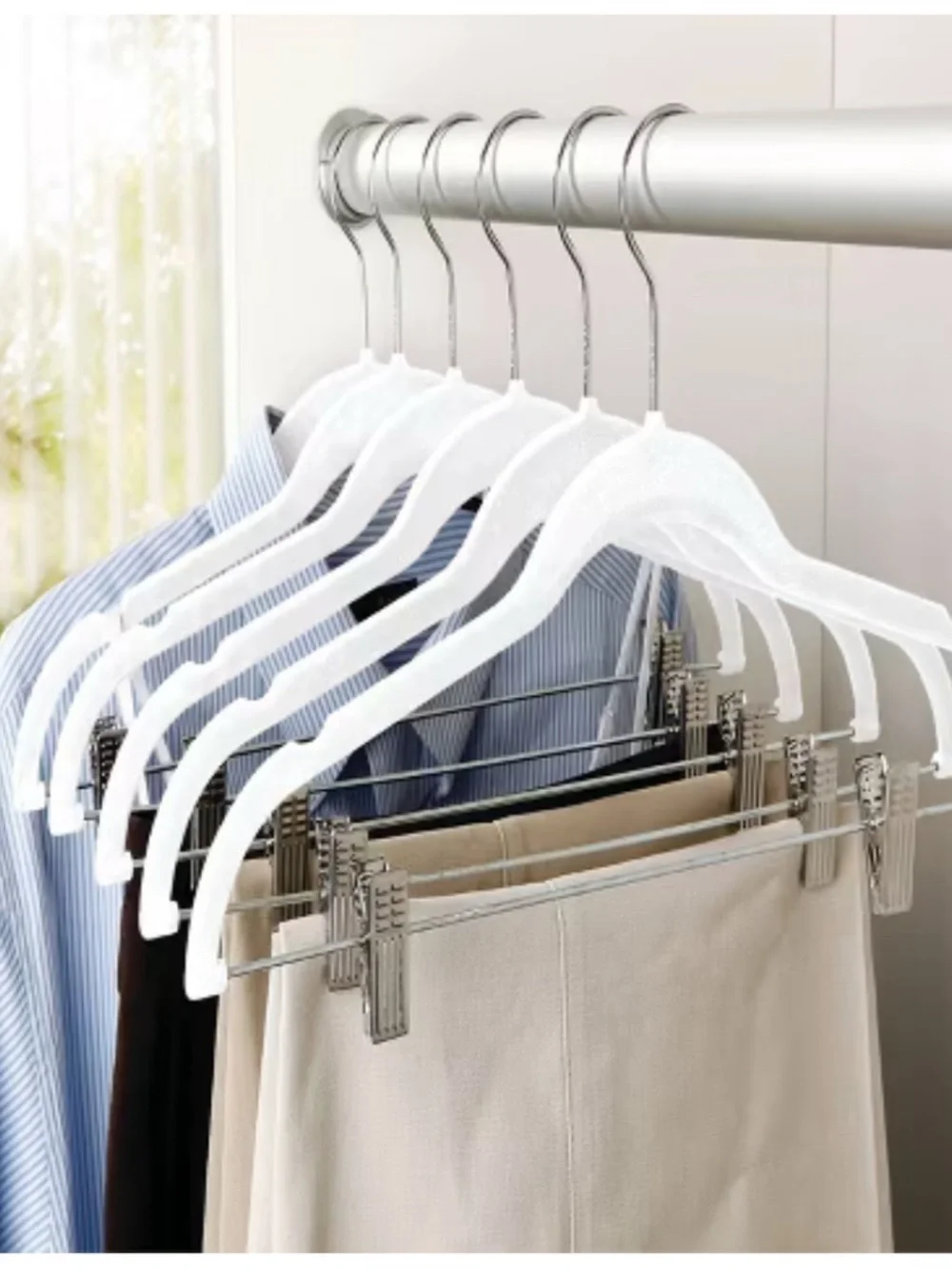 Simplify 12ct Velvet Suit Hanger w/Clips - White 17inches